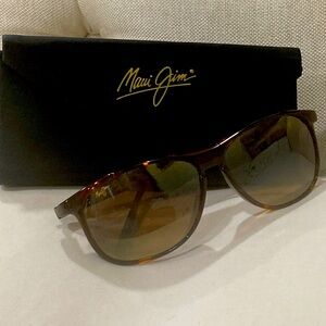 Maui Jim Ocean polarized tortoise sunglasses 🕶️ with case unisex